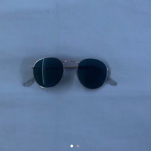 rounded sunglasses